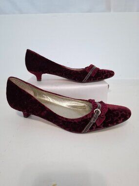 Talbots Red Burgundy Crushed Velvet Kitten Heel Pumps Ruffle Bow Dark Romance